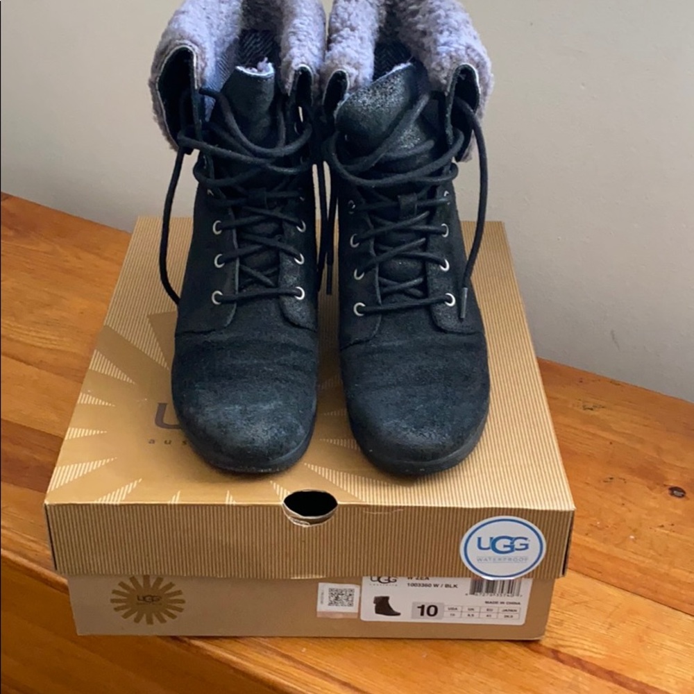 UGG Zea boots